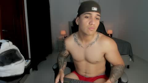 Snapshot of mr_maximo chatting on May 22, 3:46 am mr_maximo online show from May 22, 3:46 am