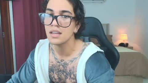 mr_maximo online show from July 16, 2:06 am