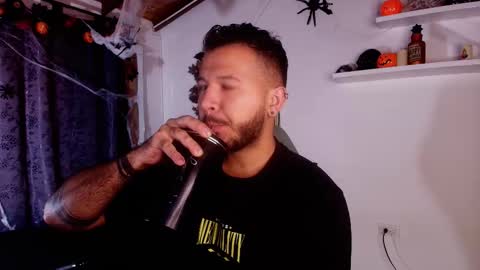 MIKEE online show from October 29, 3:09 am