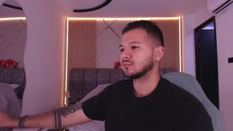 MIKEE online show from February 25, 3:05 am