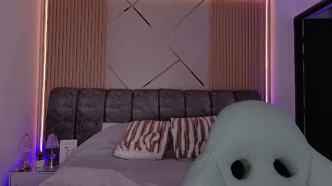 MIKEE online show from June 26, 3:11 am