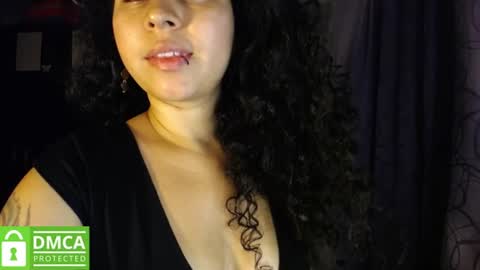 Snapshot of mr_mrscurie chatting on July 2, 4:51 am Mr Mrs Curie online show from July 2, 4:51 am