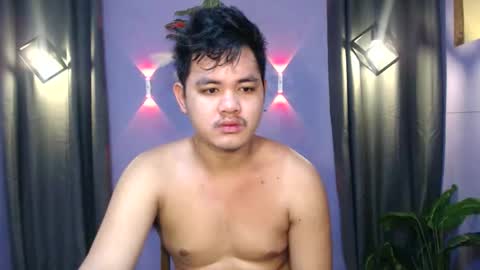 mr_olivercummerx online show from October 13, 1:27 am