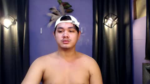 mr_olivercummerx online show from November 23, 3:45 pm