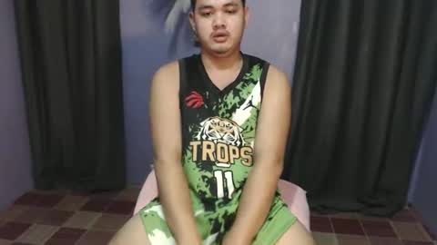 mr_olivercummerx online show from December 18, 2:28 am