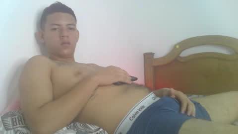 mr_sharkmaster777 online show from January 12, 5:33 pm