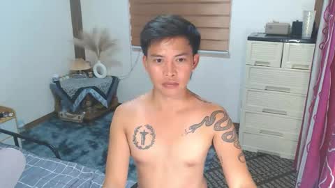 Snapshot of mr_squidcock chatting on March 24, 3:28 pm KYLE online show from March 24, 3:28 pm