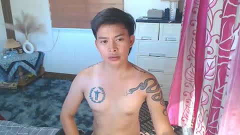 Snapshot of mr_squidcock chatting on March 25, 7:25 am KYLE online show from March 25, 7:25 am