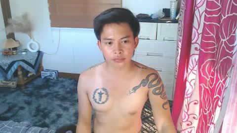 Snapshot of mr_squidcock chatting on March 30, 7:53 am KYLE online show from March 30, 7:53 am