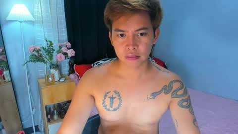 Snapshot of mr_squidcock chatting on May 19, 11:38 am KYLE online show from May 19, 11:38 am