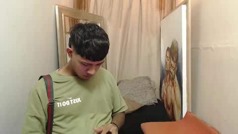 mr_stiven_ online show from November 9, 2:43 am