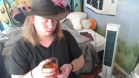 mr_strawberry online show from June 1, 5:47 pm