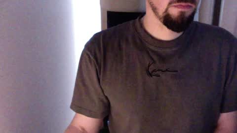 Snapshot of mr_teatime1989 chatting on January 16, 1:36 pm the office guy online show from January 16, 1:36 pm
