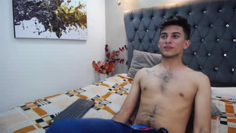 Snapshot of mr_williseo chatting on December 29, 11:29 pm williseo online show from December 29, 11:29 pm