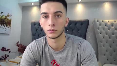 Snapshot of mr_williseo chatting on February 6, 8:23 pm williseo online show from February 6, 8:23 pm