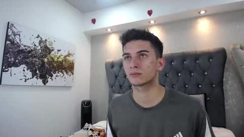 Snapshot of mr_williseo chatting on March 2, 7:12 pm williseo online show from March 2, 7:12 pm