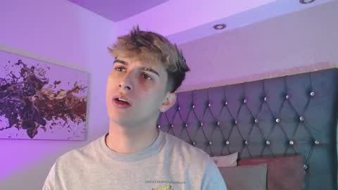 Snapshot of mr_williseo chatting on September 29, 2:06 am williseo online show from September 29, 2:06 am