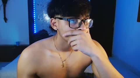 Snapshot of mr_yisuz chatting on June 8, 12:05 pm yisuz online show from June 8, 12:05 pm