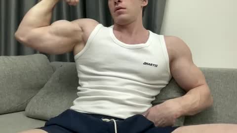 Mrbiceps23 online show from January 11, 2:04 pm