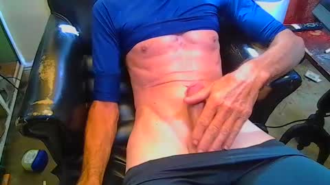 Snapshot of mrbiggirth69 chatting on September 21, 1:46 pm mrbiggirth69 online show from September 21, 1:46 pm