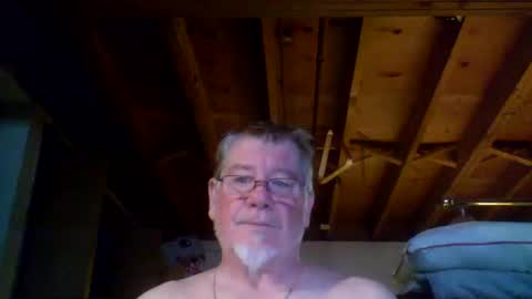 Snapshot of mrblade666 chatting on June 11, 10:24 am mrblade666 online show from June 11, 10:24 am