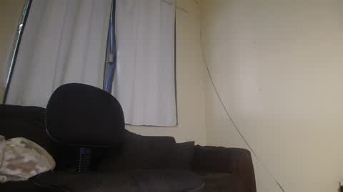 Snapshot of mrbrown_strong chatting on May 22, 11:49 am mr brown online show from May 22, 11:49 am