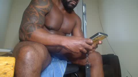 Snapshot of mrbrown_strong chatting on July 13, 1:14 pm mr brown online show from July 13, 1:14 pm