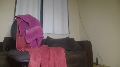 Snapshot of mrbrown_strong chatting on July 30, 12:42 am mr brown online show from July 30, 12:42 am