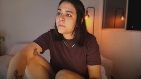 Laura online show from September 23, 2:36 am