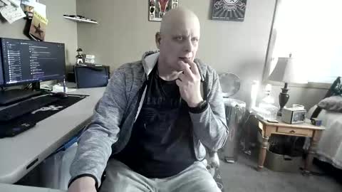 Snapshot of mrclean_55 chatting on October 23, 7:12 pm MrClean55 online show from October 23, 7:12 pm