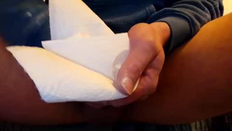 Snapshot of mrcuriousww chatting on March 4, 10:49 pm mrcuriousww online show from March 4, 10:49 pm