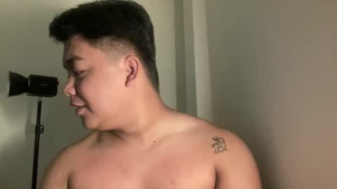 Snapshot of mrdesirexxx chatting on June 1, 11:34 am MrDesireexxx online show from June 1, 11:34 am