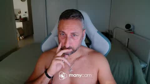 Snapshot of mrdr000 chatting on June 17, 5:54 am mrdr000 online show from June 17, 5:54 am