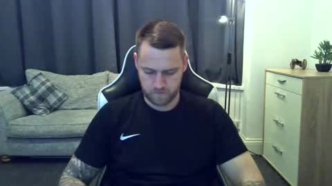 mrengland86566 online show from February 19, 2:07 am