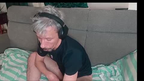 Snapshot of mreurope69 chatting on January 12, 8:25 am I am Hardy online show from January 12, 8:25 am