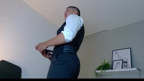 Mr Fox online show from November 14, 7:45 pm