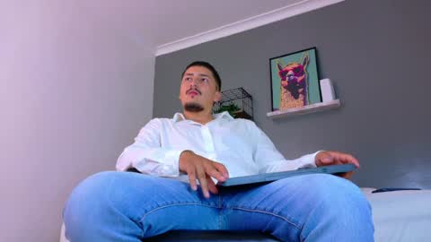 Snapshot of mrfox__ chatting on June 1, 7:26 pm Mr Fox online show from June 1, 7:26 pm