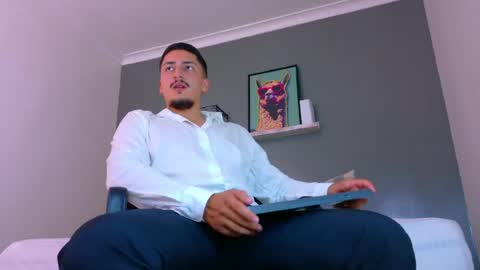 Snapshot of mrfox__ chatting on June 13, 7:23 pm Mr Fox online show from June 13, 7:23 pm