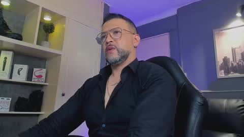 MrFrank. online show from December 1, 1:49 pm