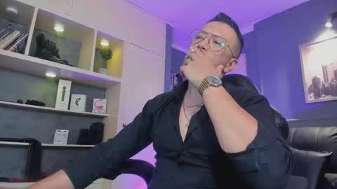 MrFrank. online show from December 16, 1:05 pm