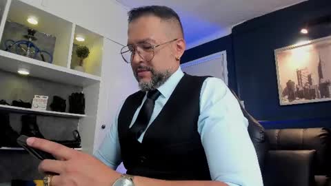 Snapshot of mrfrank_tattoo chatting on June 12, 3:00 pm MrFrank. online show from June 12, 3:00 pm