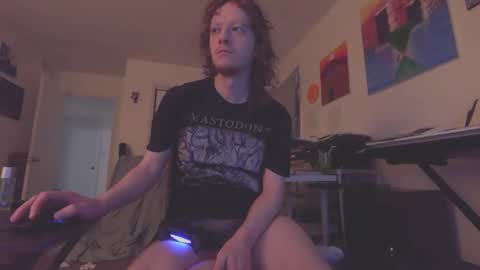 Snapshot of mrgoldtouch chatting on May 16, 6:10 am Ian online show from May 16, 6:10 am