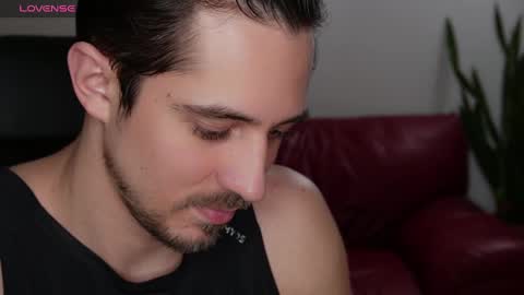 Snapshot of mrgreeneyes01 chatting on February 3, 7:21 pm juan luis online show from February 3, 7:21 pm