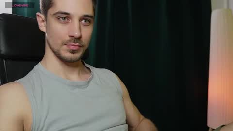 Snapshot of mrgreeneyes01 chatting on February 10, 8:53 am juan luis online show from February 10, 8:53 am