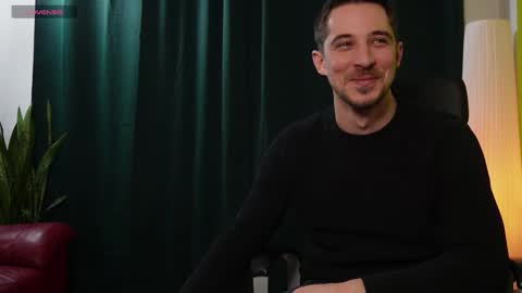 Snapshot of mrgreeneyes01 chatting on February 11, 8:42 pm juan luis online show from February 11, 8:42 pm