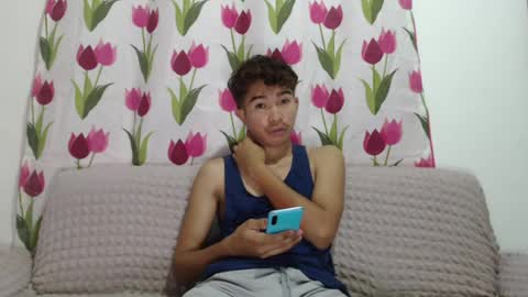 Snapshot of mrheartthief chatting on July 9, 2:21 pm mrheartthief online show from July 9, 2:21 pm