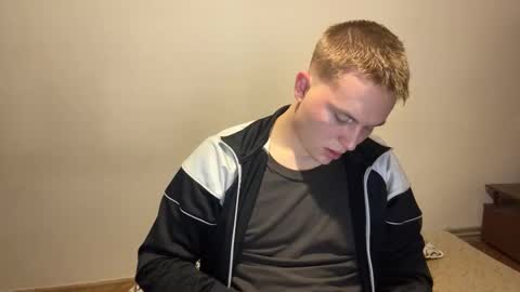 Snapshot of mrheat_ chatting on October 14, 6:20 pm Max online show from October 14, 6:20 pm