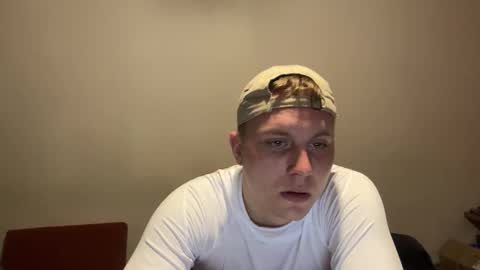 Snapshot of mrheat_ chatting on November 4, 9:03 pm Max online show from November 4, 9:03 pm