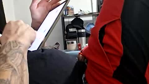 Snapshot of mrj1979 chatting on February 10, 7:34 am mrj1979 online show from February 10, 7:34 am