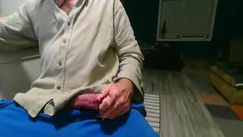 Snapshot of mrjackstraw469 chatting on October 26, 2:17 am mrjackstraw469 online show from October 26, 2:17 am